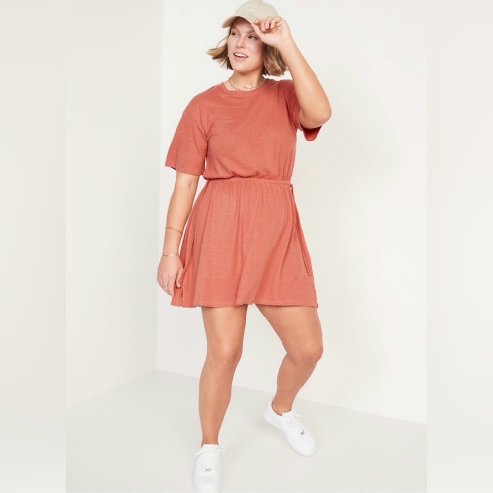 Old Navy Rust T-Shirt